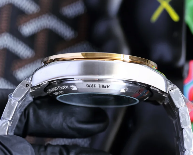 オメガ シーマスター45 mmセラミックベゼル実用性抜群 20G38387