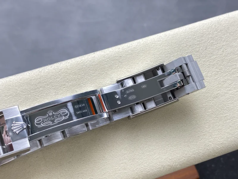 新品ロレックス デイトナ 126500 シェルダイヤル